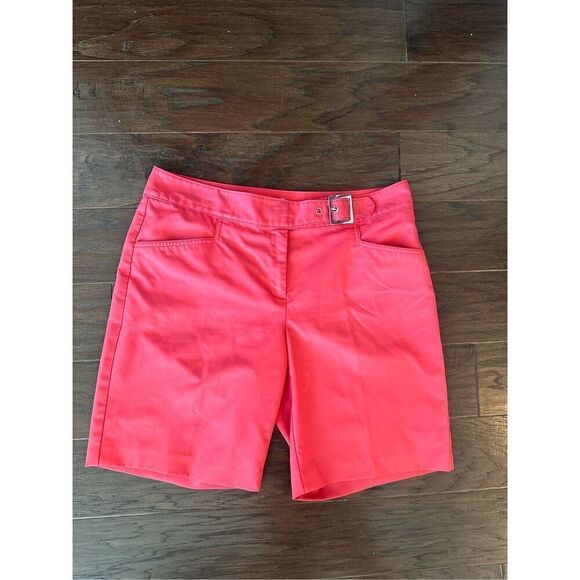 IZOD Women’s Golf Shorts - Picture 1 of 9